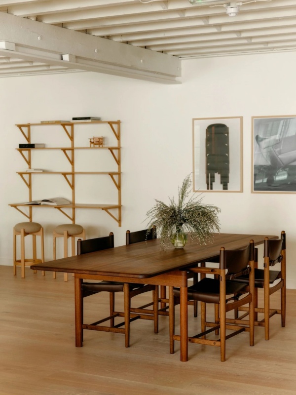 家具公司極簡(jiǎn)展廳設(shè)計(jì)